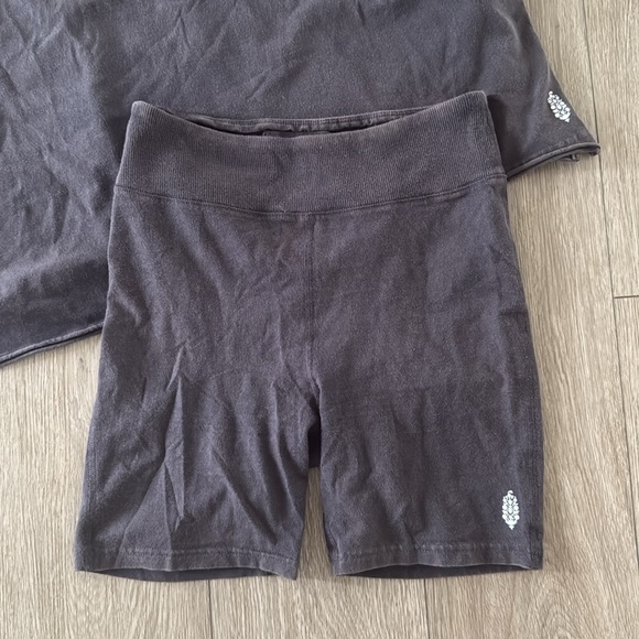 Free People Hot Shot Reversible Set NWT small
Black - Picture 5 of 11